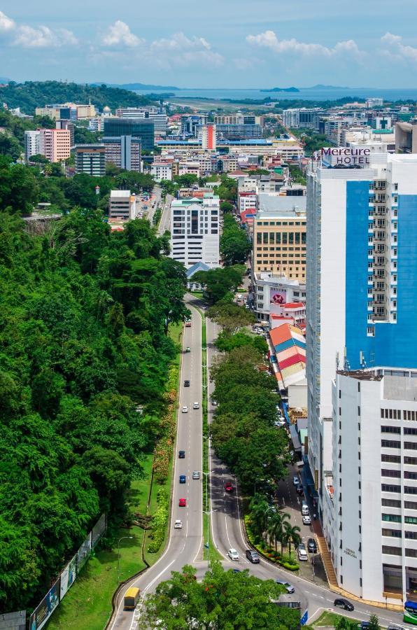 Full Seaview 2R1B Condo For 6Pax In Kota Kinabalu Exteriér fotografie