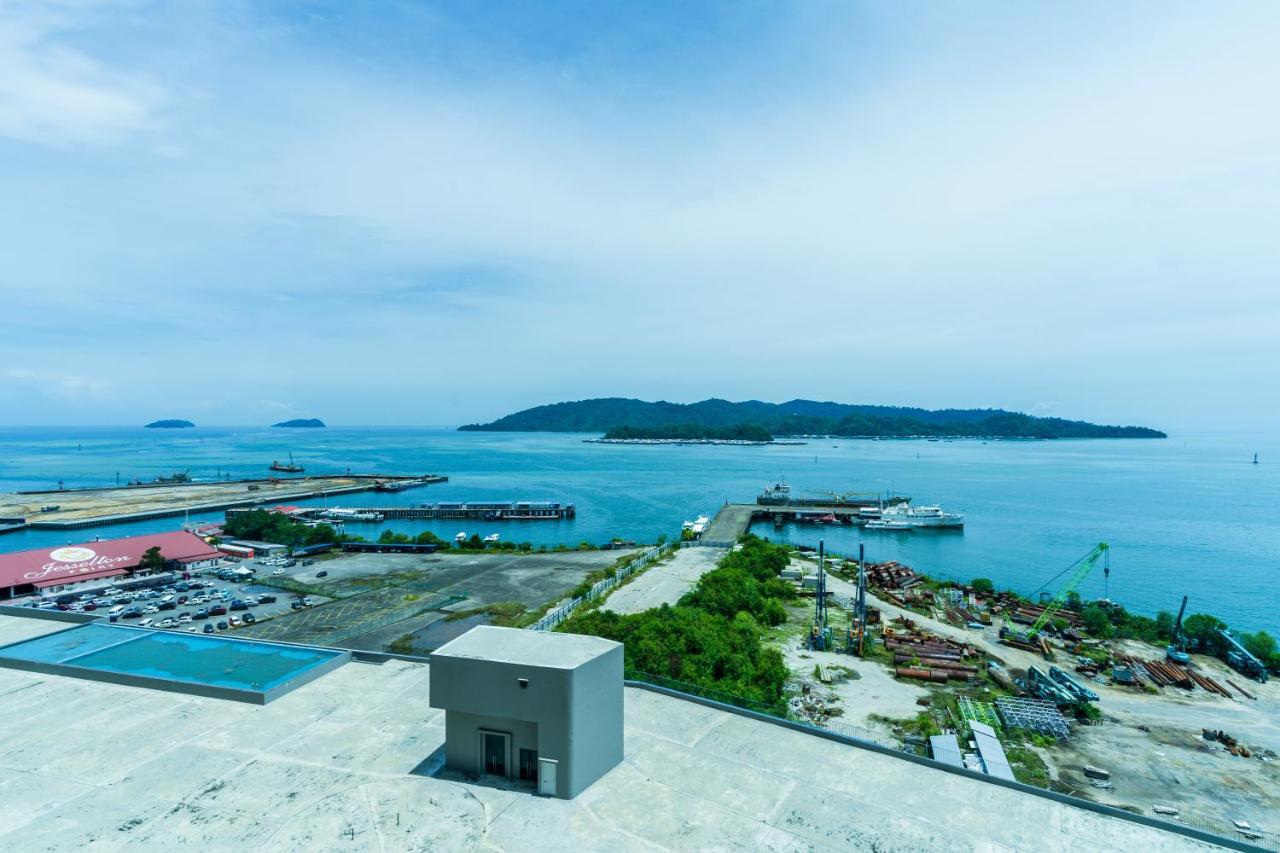 Full Seaview 2R1B Condo For 6Pax In Kota Kinabalu Exteriér fotografie