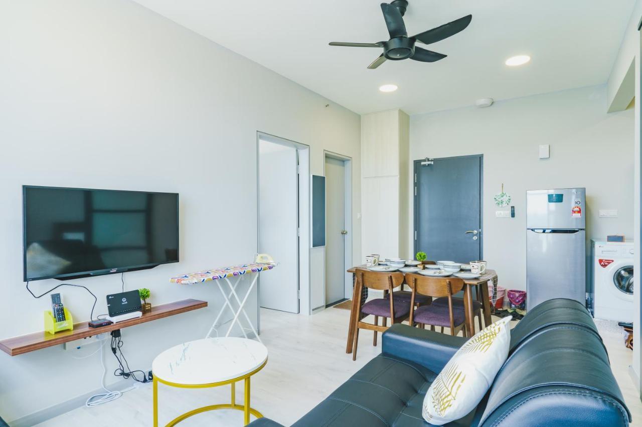 Full Seaview 2R1B Condo For 6Pax In Kota Kinabalu Exteriér fotografie